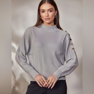 TAHARI Elegant Gray ribbed Sweater with rose gold shoulder hardware detail